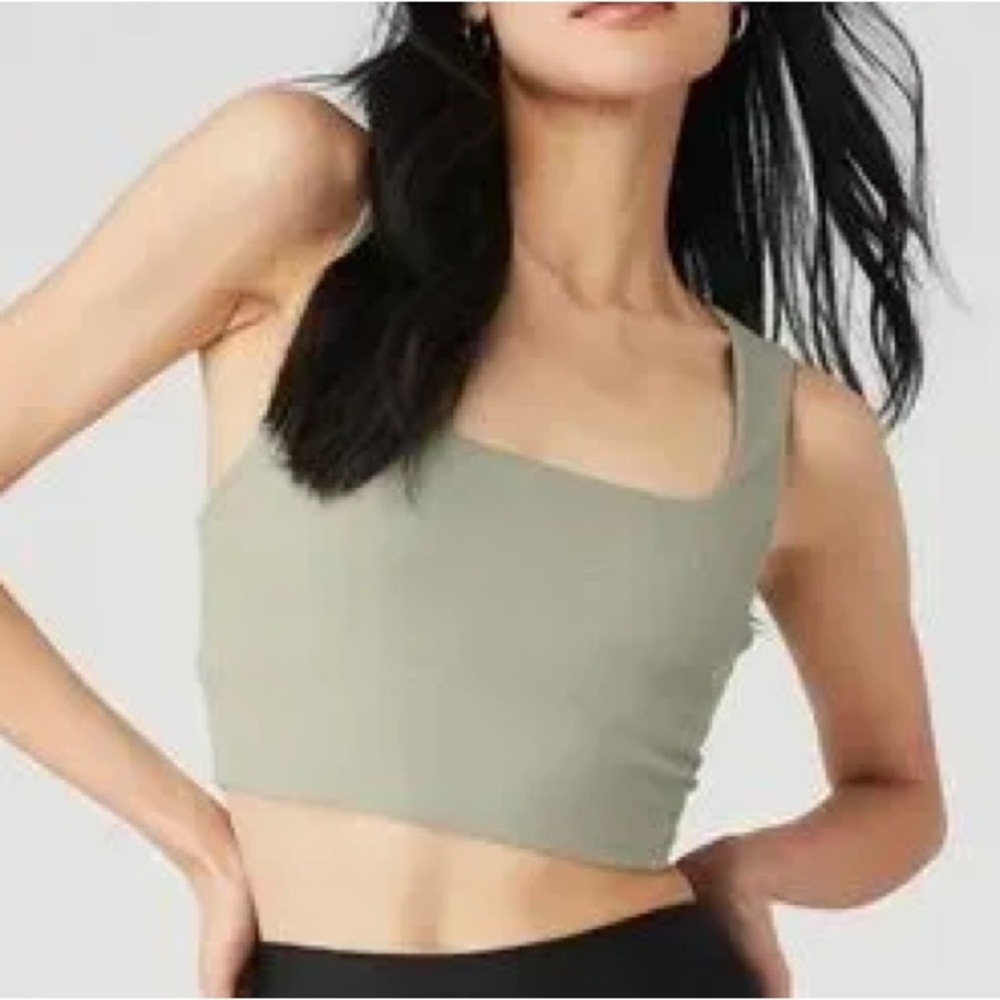 NWOT - Alo Yoga Alosoft Ribbed Chic Bra Tank in Limestone size Small